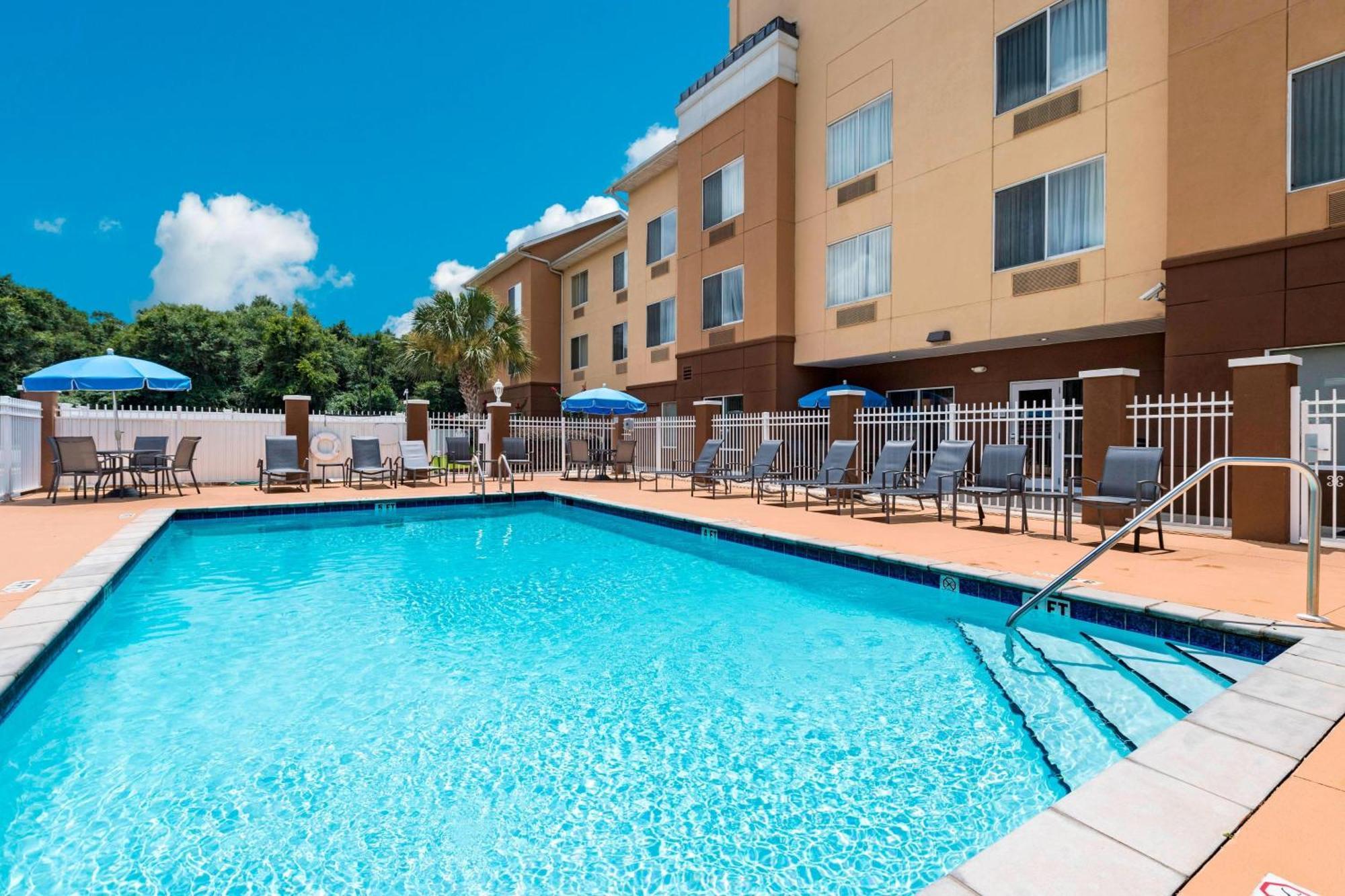 Fairfield Inn & Suites מריאנה מראה חיצוני תמונה