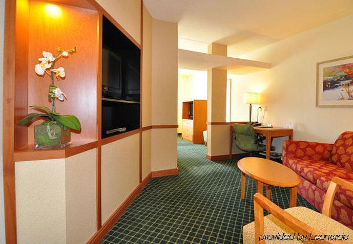 Fairfield Inn & Suites מריאנה מראה חיצוני תמונה