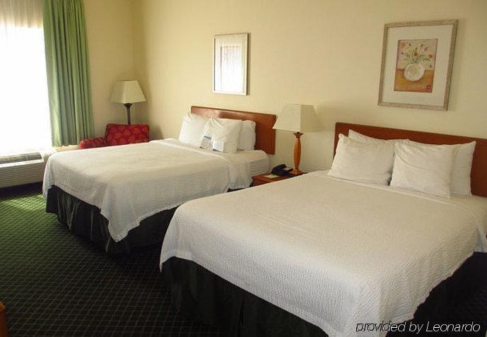 Fairfield Inn & Suites מריאנה מראה חיצוני תמונה